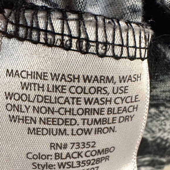 White Stag Monochrome Patterned Blouse - Picture 3 of 4